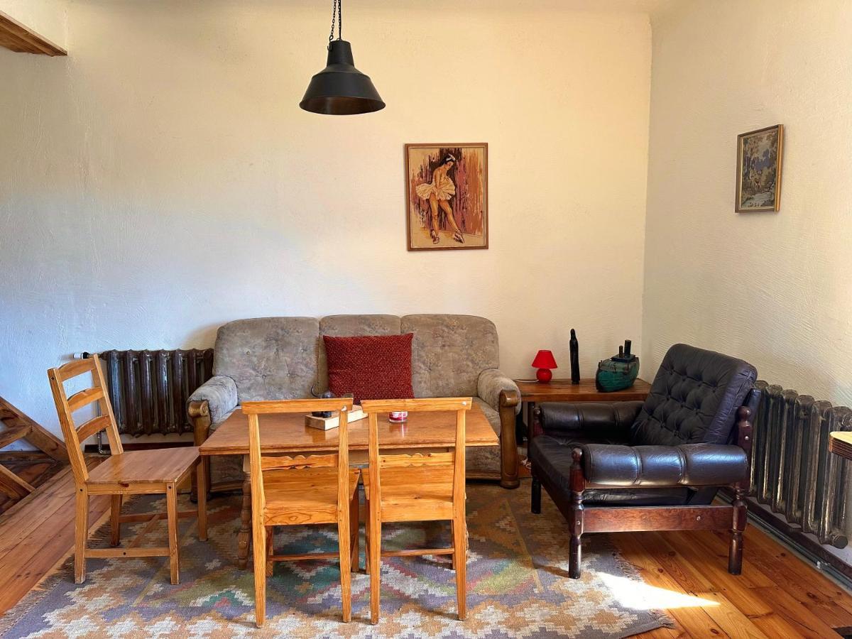 Butterfly House Apartment Pavilosta Luaran gambar